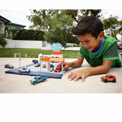 Matchbox Aksiyon Sürücüleri Süper Oto Yıkama Oyun Seti