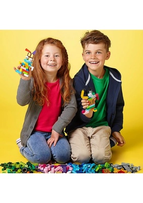 LEGO ® Classic Orta Boy Yaratıcı Parçalar Yapım Kutusu 10696 - 4 Yaş ve Üzeri Çocuklar için Yaratıcı Oyuncak Yapım Seti (484 Parça)