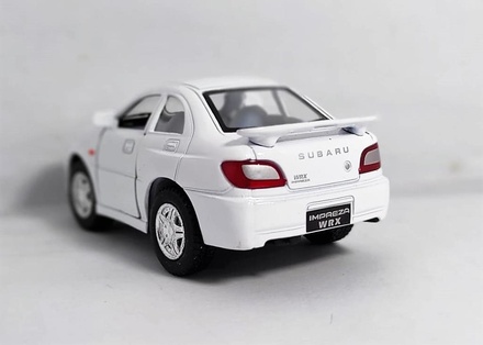 10 cm. Çek Bırak Beyaz Subaru Impreza Wrx Diecast Araba