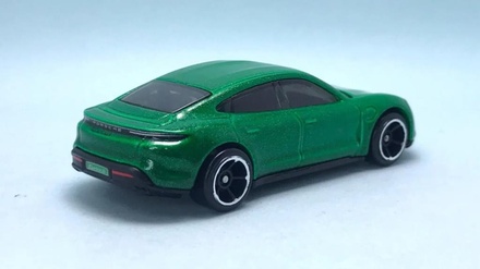 Hot Wheels Tekli Arabalar PORSCHE TAYCAN TURBO S HKJ31