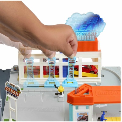 Matchbox Aksiyon Sürücüleri Süper Oto Yıkama Oyun Seti