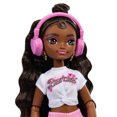 JFX97 Brooklyn-Barbie Dream Besties Paten Partisi Brooklyn Bebek ve Aksesuarları